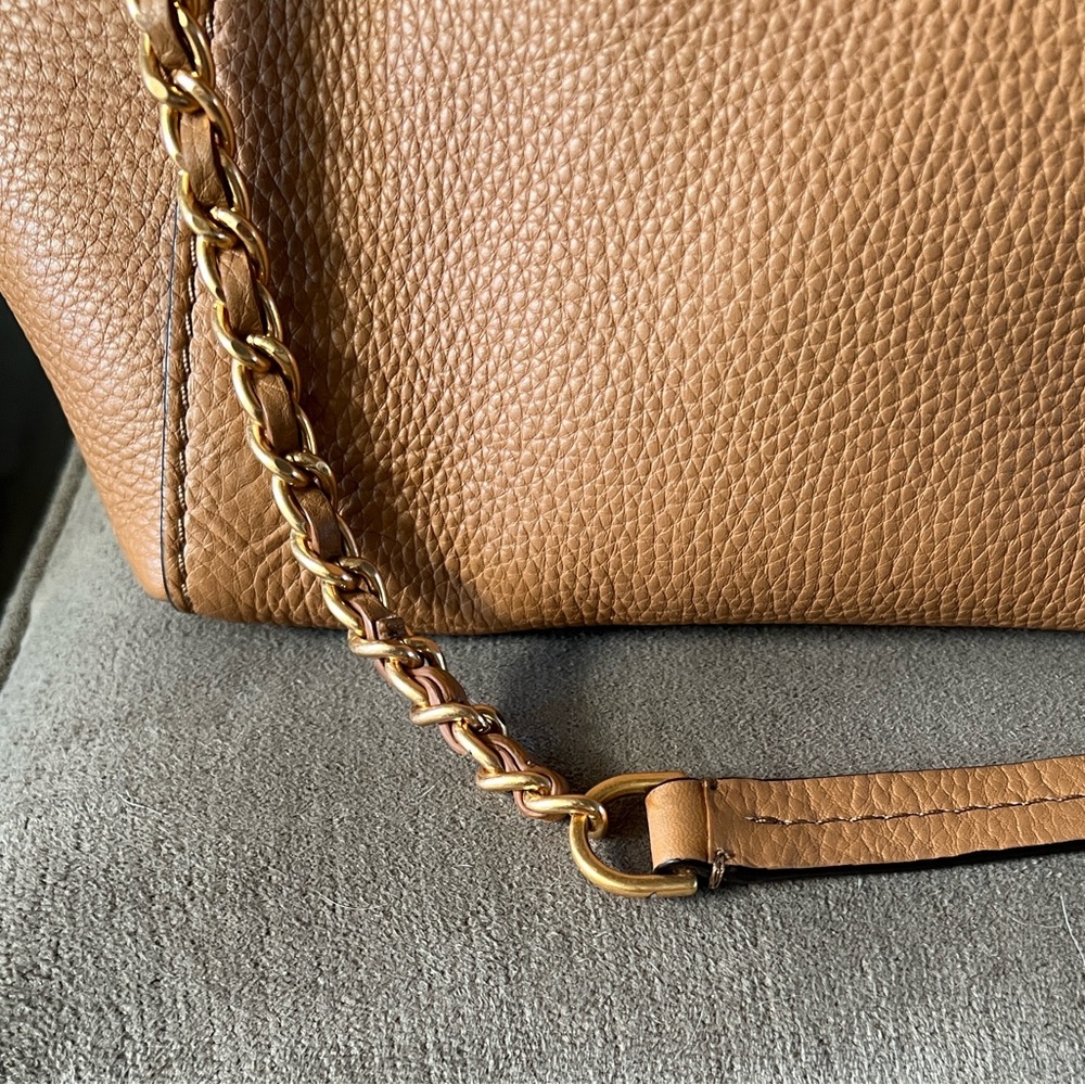 Tory Burch McGraw Chain Slouchy Leather Tote Bag - Picture 5 of 13
